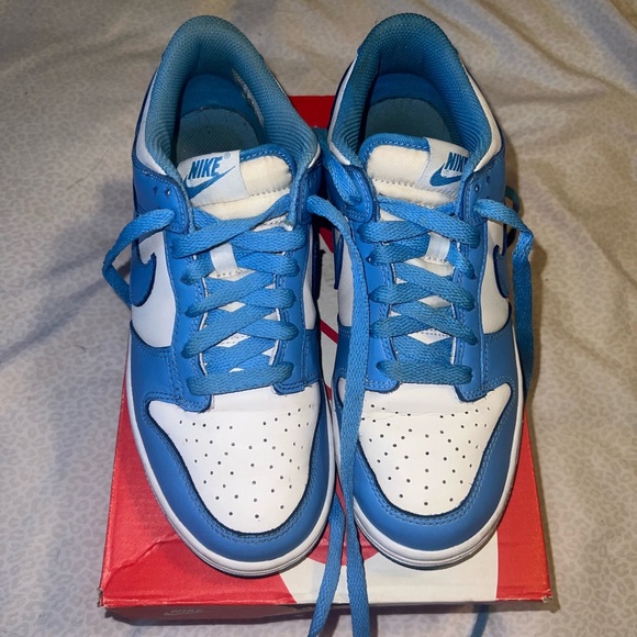Nike dunks low UNC - Picture 3 of 6